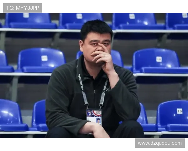 贾巴尔对姚明的评价与两位篮球巨星的传奇之路探讨